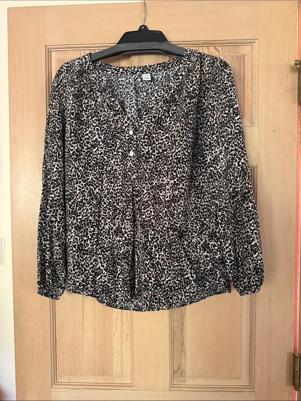 Old Navy Leopard Print Henley Blouse in Black and Tan